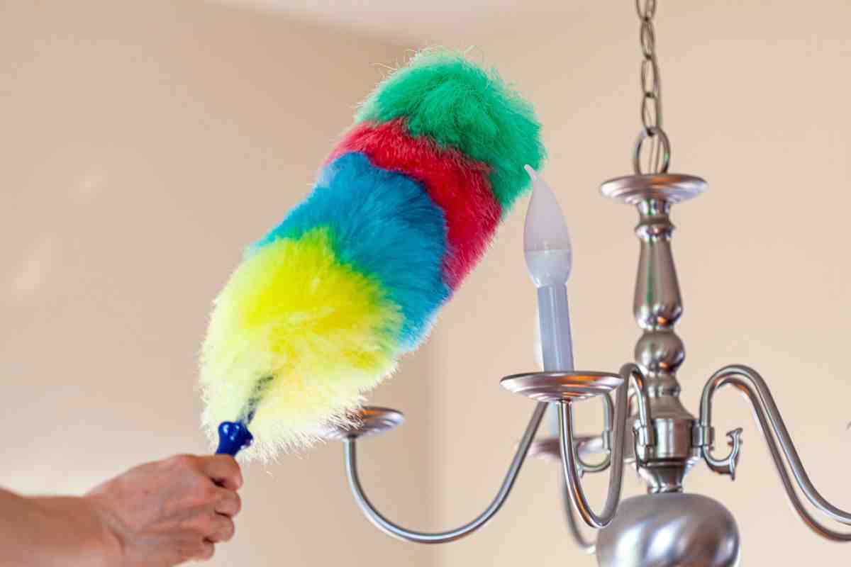 i trucchi per pulire i lampadari